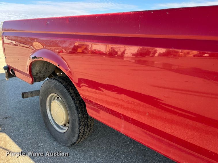 image for item LA9785 1995 Ford F150 XL  pickup truck