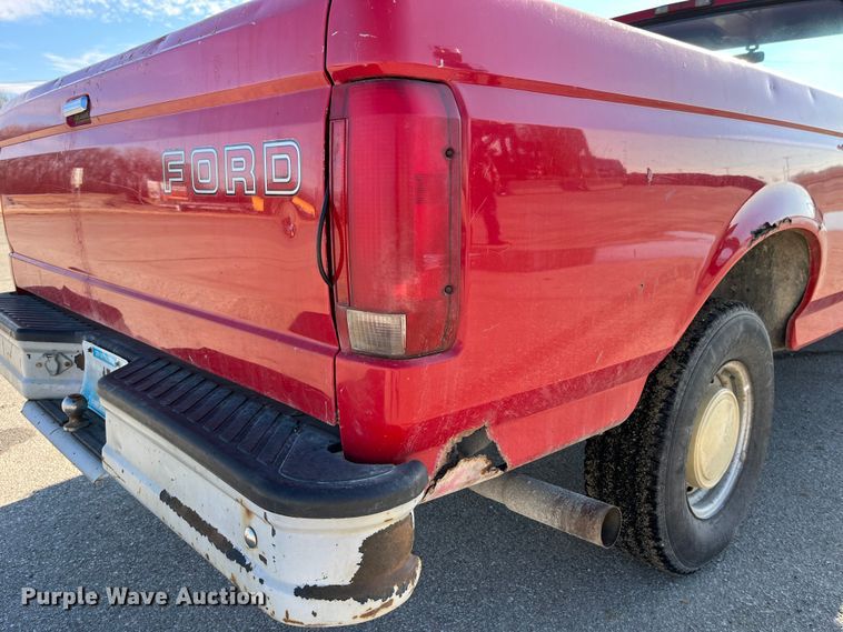 image for item LA9785 1995 Ford F150 XL  pickup truck