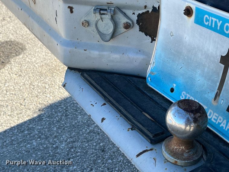 image for item LA9785 1995 Ford F150 XL  pickup truck