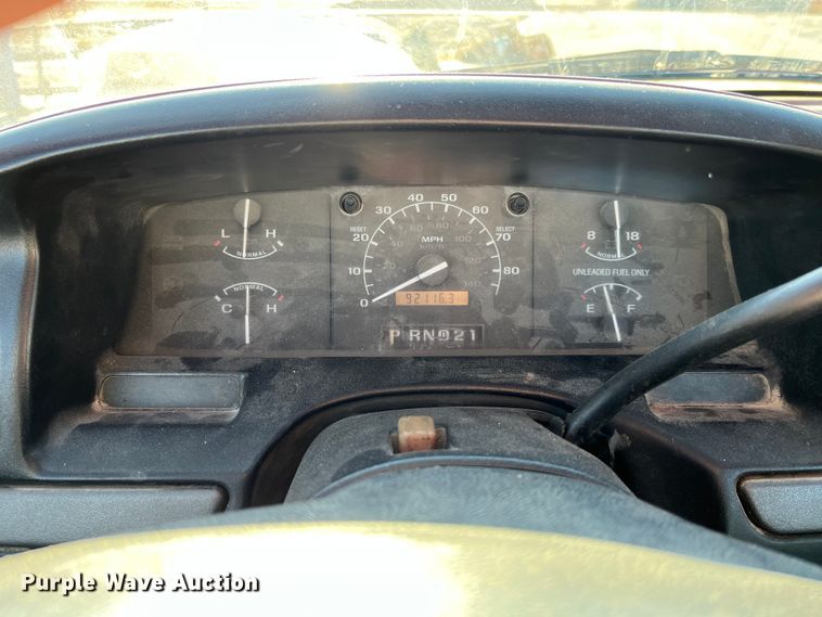 image for item LA9785 1995 Ford F150 XL  pickup truck