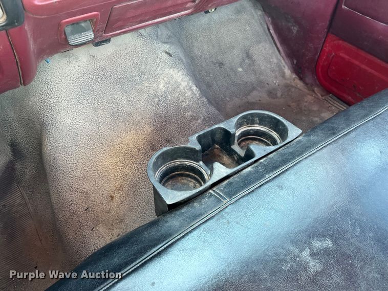 image for item LA9785 1995 Ford F150 XL  pickup truck