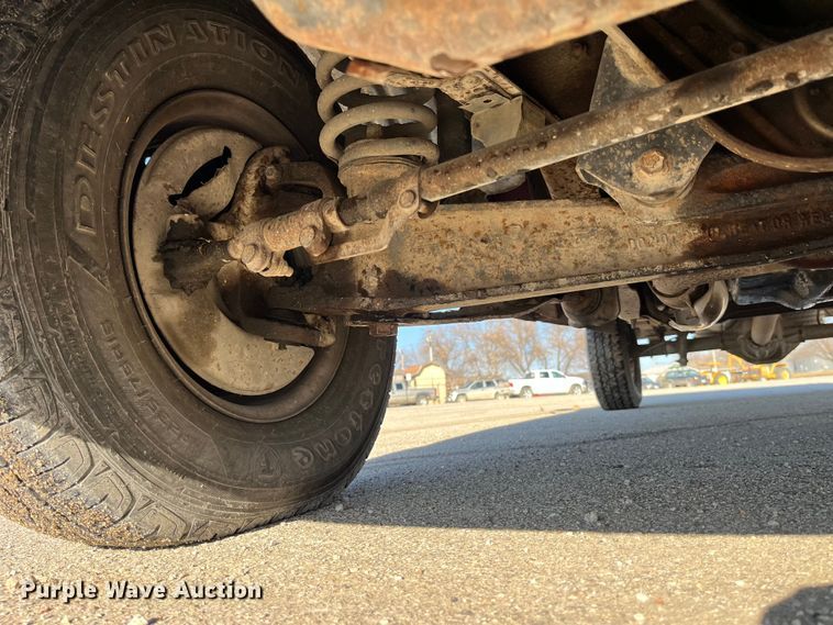 image for item LA9785 1995 Ford F150 XL  pickup truck