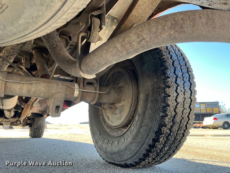 image for item LA9785 1995 Ford F150 XL  pickup truck