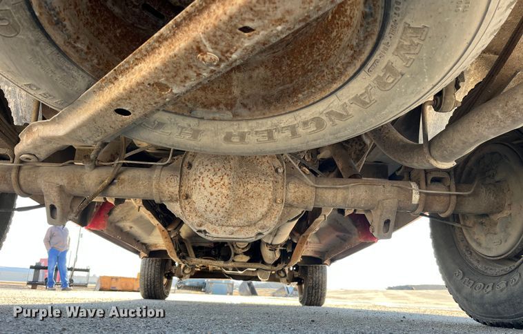 image for item LA9785 1995 Ford F150 XL  pickup truck