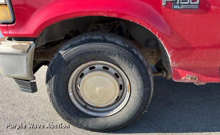 image for item LA9785 1995 Ford F150 XL  pickup truck