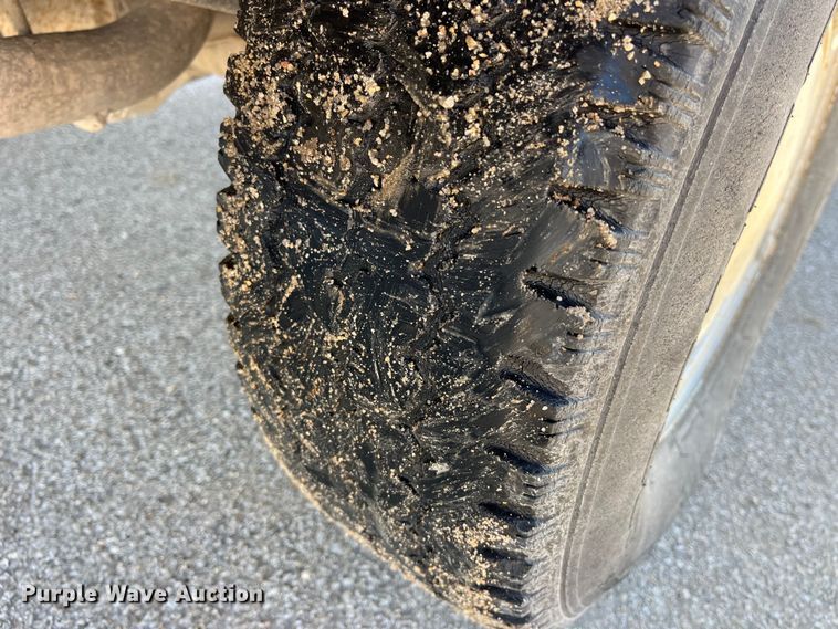 image for item LA9785 1995 Ford F150 XL  pickup truck