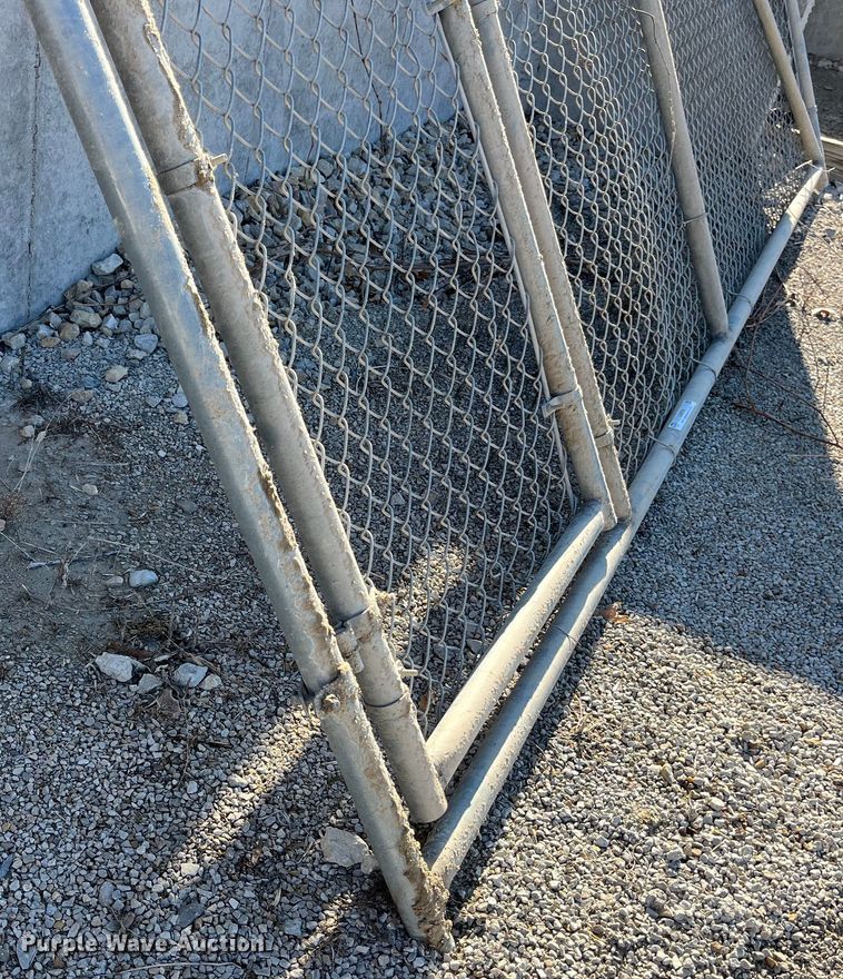 image for item LA9788 (4) chain link fence sections