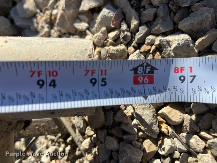 image for item LA9788 (4) chain link fence sections