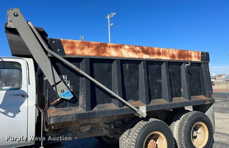 image for item LA9789 1985 Chevrolet C70  dump truck