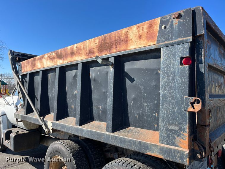 image for item LA9789 1985 Chevrolet C70  dump truck