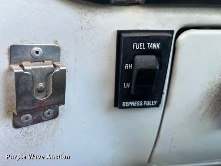 image for item LA9789 1985 Chevrolet C70  dump truck