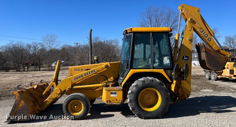 image for item LA9791 1992 John Deere 310D  backhoe