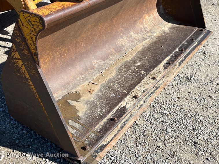 image for item LA9791 1992 John Deere 310D  backhoe