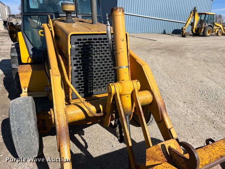 image for item LA9791 1992 John Deere 310D  backhoe