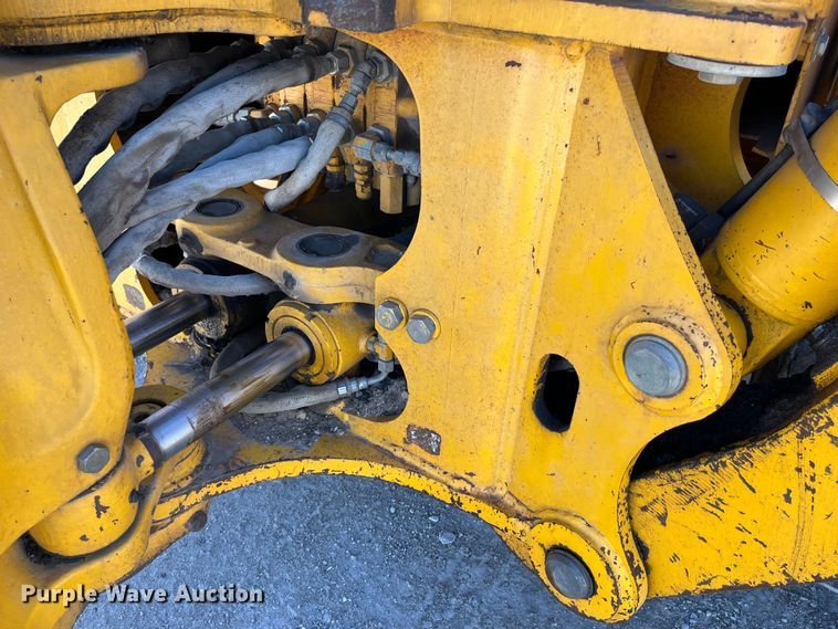 image for item LA9791 1992 John Deere 310D  backhoe