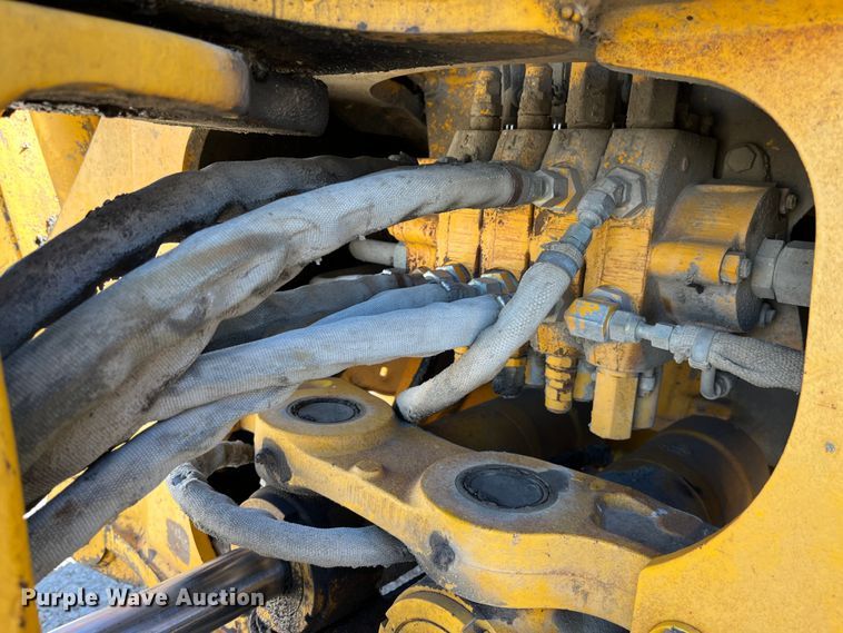 image for item LA9791 1992 John Deere 310D  backhoe