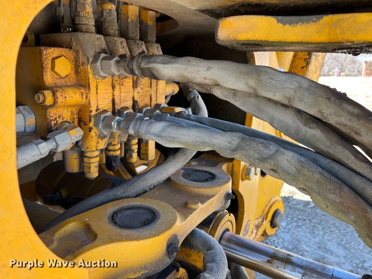 image for item LA9791 1992 John Deere 310D  backhoe