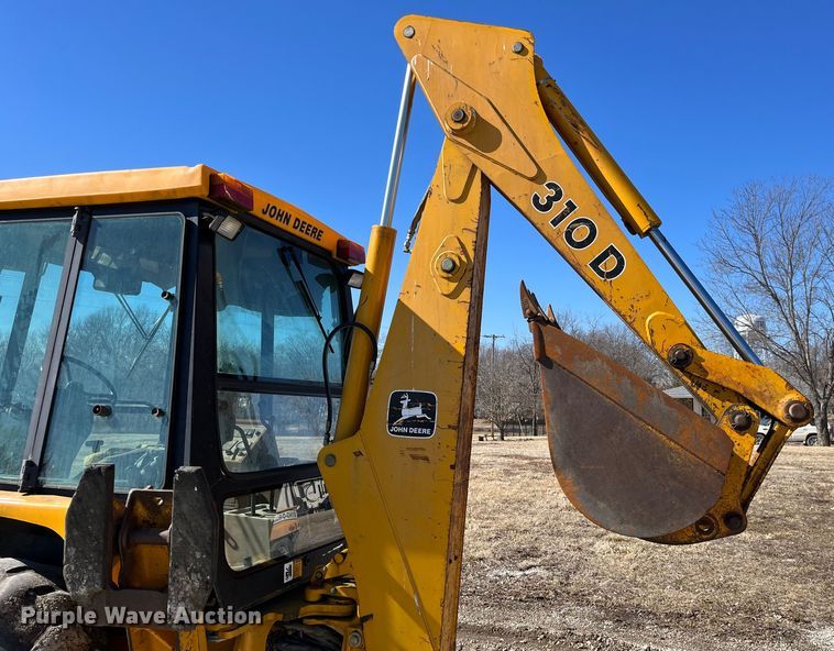 image for item LA9791 1992 John Deere 310D  backhoe