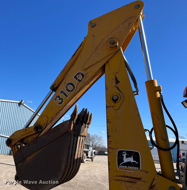 image for item LA9791 1992 John Deere 310D  backhoe