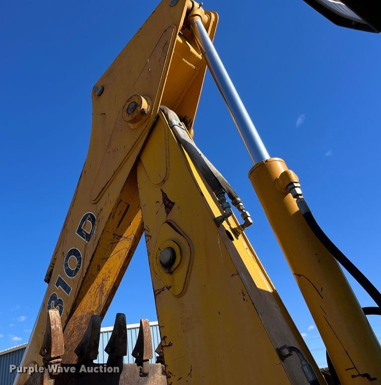 image for item LA9791 1992 John Deere 310D  backhoe
