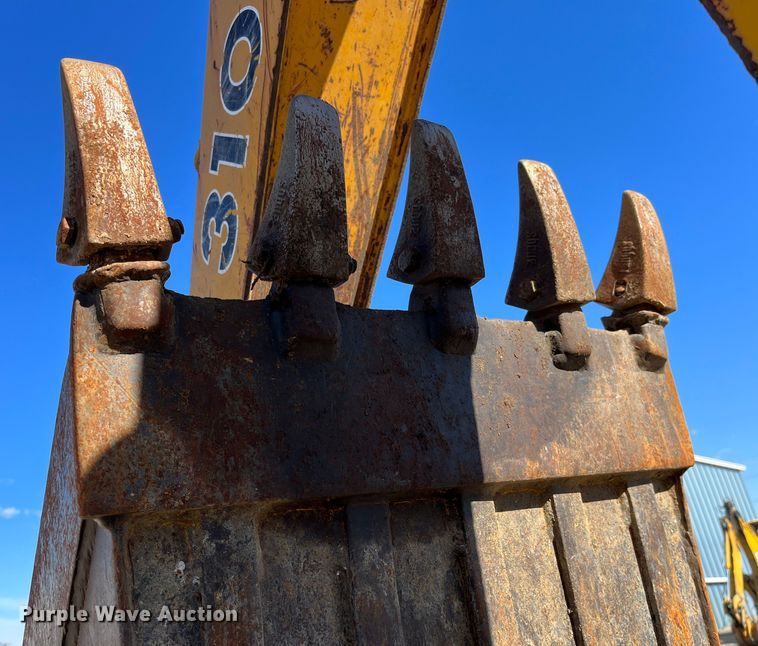 image for item LA9791 1992 John Deere 310D  backhoe