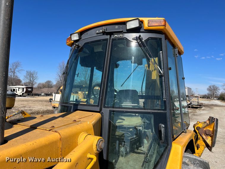 image for item LA9791 1992 John Deere 310D  backhoe