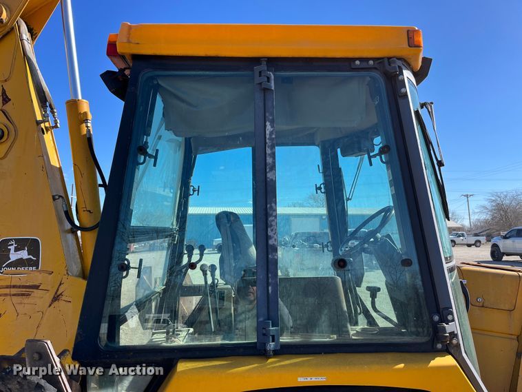 image for item LA9791 1992 John Deere 310D  backhoe