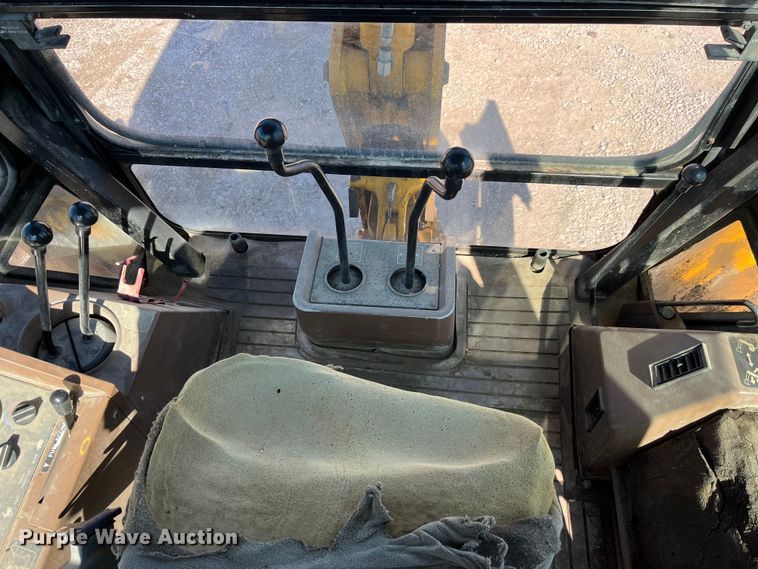 image for item LA9791 1992 John Deere 310D  backhoe