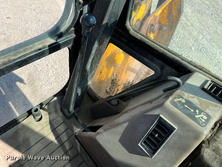 image for item LA9791 1992 John Deere 310D  backhoe