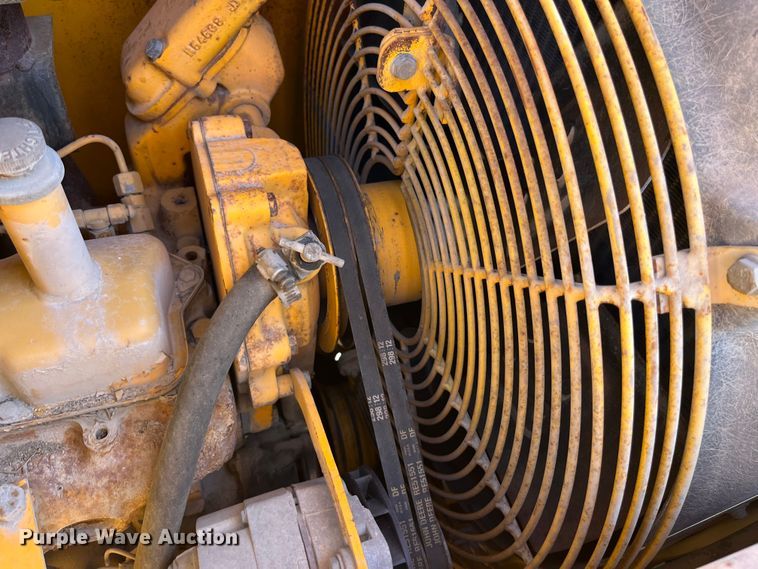 image for item LA9791 1992 John Deere 310D  backhoe