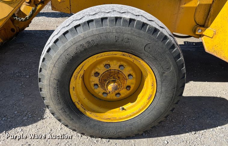 image for item LA9791 1992 John Deere 310D  backhoe