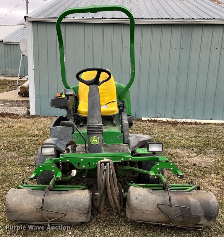 image for item LA9802 John Deere 2500B  reel mower