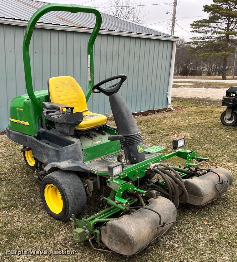 image for item LA9802 John Deere 2500B  reel mower