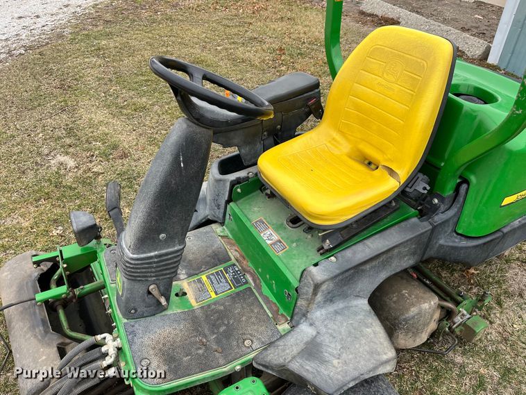 image for item LA9802 John Deere 2500B  reel mower