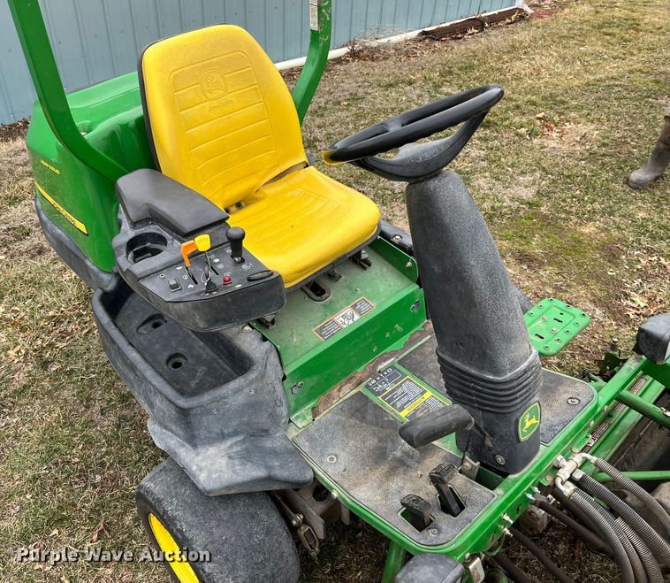 image for item LA9802 John Deere 2500B  reel mower