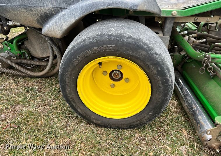 image for item LA9802 John Deere 2500B  reel mower