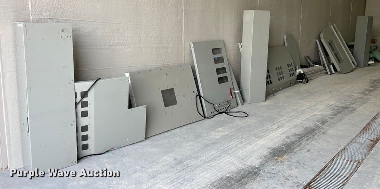 image for item LA9813 Bob Barker Van Cell  prisoner transport kit