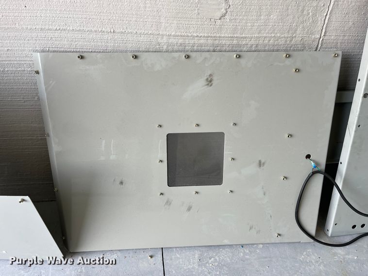 image for item LA9813 Bob Barker Van Cell  prisoner transport kit