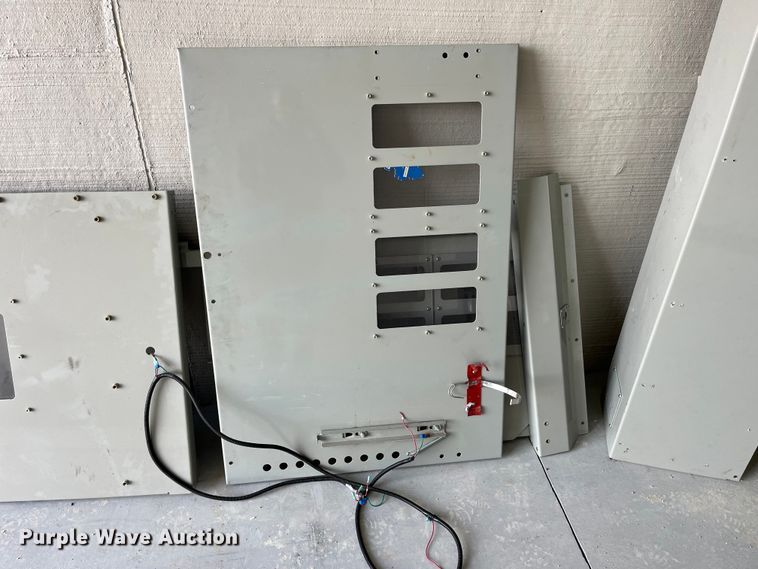 image for item LA9813 Bob Barker Van Cell  prisoner transport kit