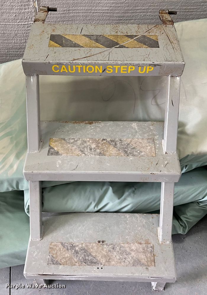 image for item LA9813 Bob Barker Van Cell  prisoner transport kit