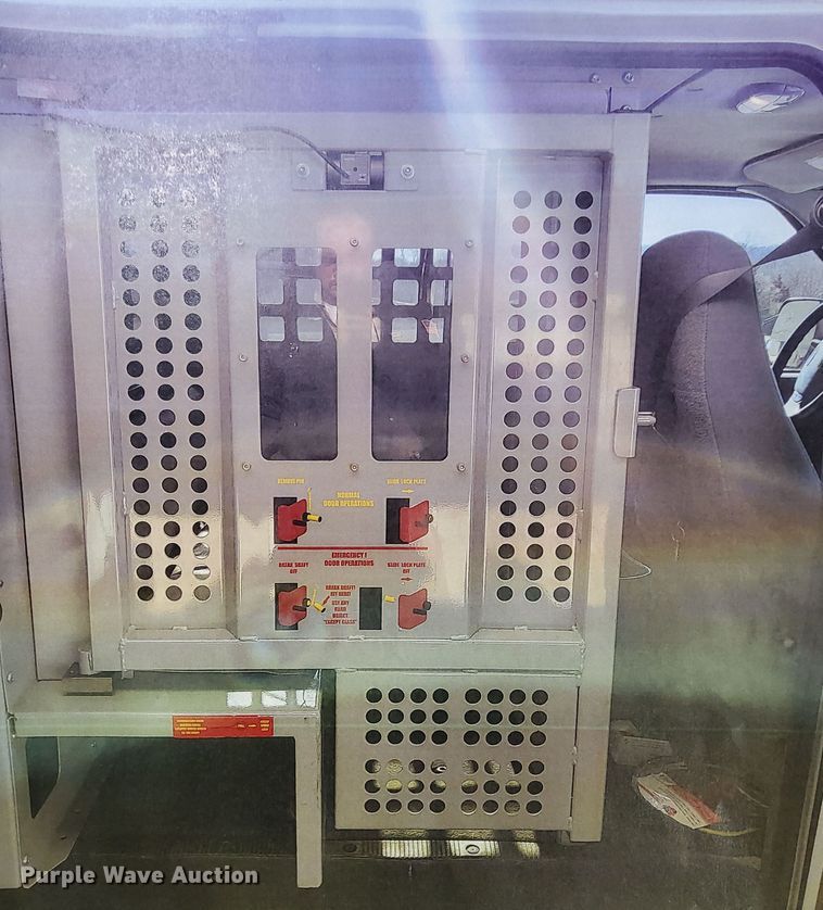 image for item LA9813 Bob Barker Van Cell  prisoner transport kit