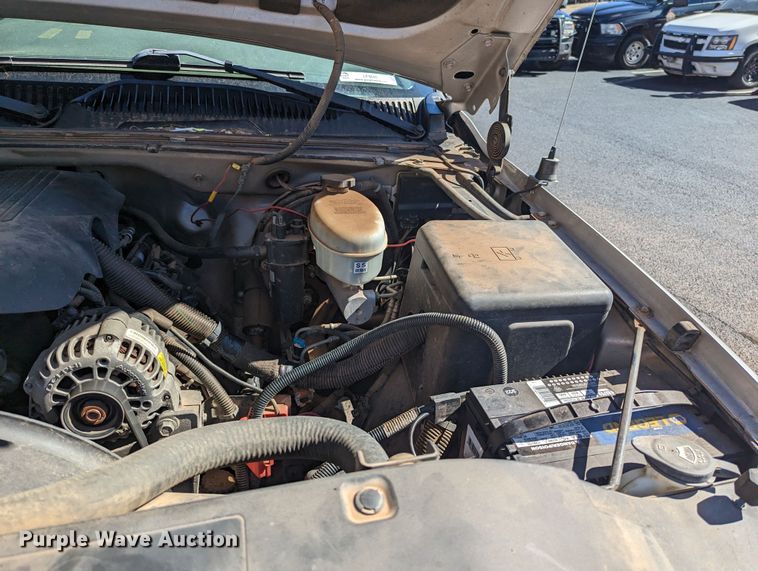 image for item LF9645 2004 GMC Sierra 1500  Ext. Cab pickup truck