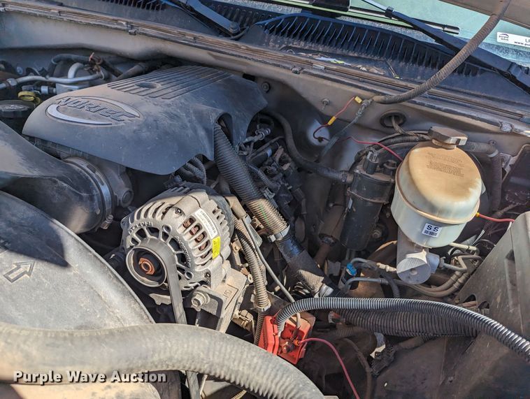 image for item LF9645 2004 GMC Sierra 1500  Ext. Cab pickup truck