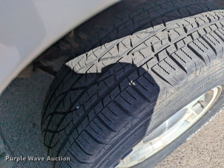 image for item LF9645 2004 GMC Sierra 1500  Ext. Cab pickup truck