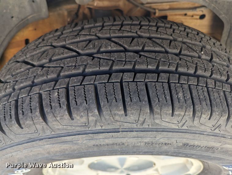 image for item LF9645 2004 GMC Sierra 1500  Ext. Cab pickup truck