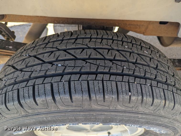 image for item LF9645 2004 GMC Sierra 1500  Ext. Cab pickup truck