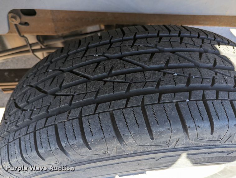 image for item LF9645 2004 GMC Sierra 1500  Ext. Cab pickup truck