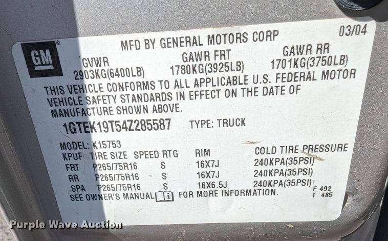 image for item LF9645 2004 GMC Sierra 1500  Ext. Cab pickup truck
