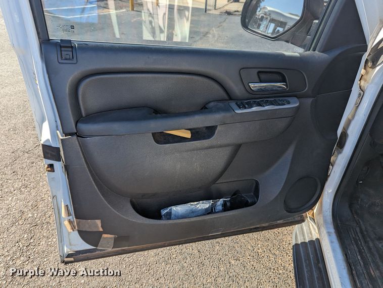 image for item LF9646 2014 Chevrolet Tahoe Police  SUV