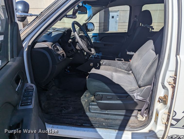 image for item LF9646 2014 Chevrolet Tahoe Police  SUV